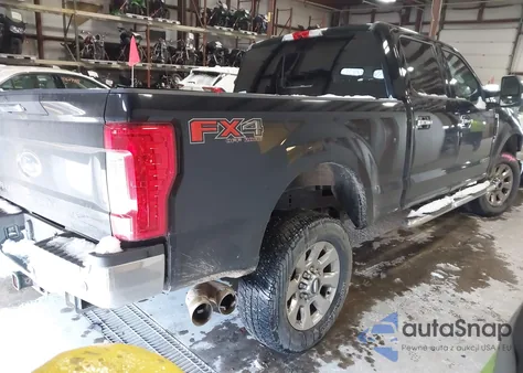 2017 Ford F-250 Lariat z USA, uszkodzony, nr VIN 1FT7W2BT2HEE62588